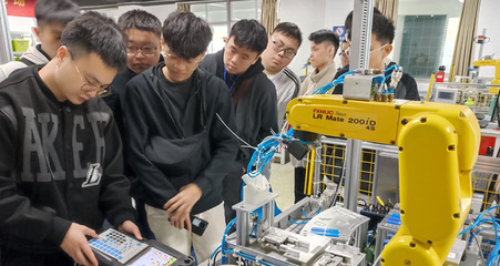 馬來學子衢職留學行 數字文化創意軟件開發中的中國現代工業文明與傳統文化交融